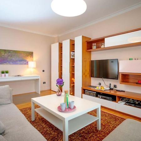 Green Apartment - Top Location, Near City Center! Sofia Bagian luar foto