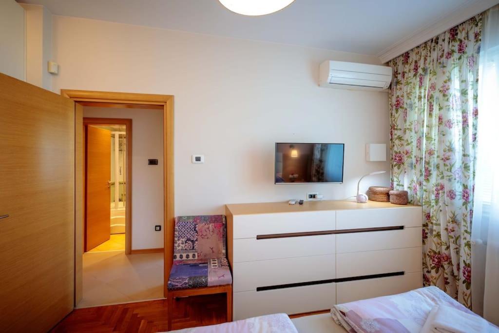 Green Apartment - Top Location, Near City Center! Sofia Bagian luar foto