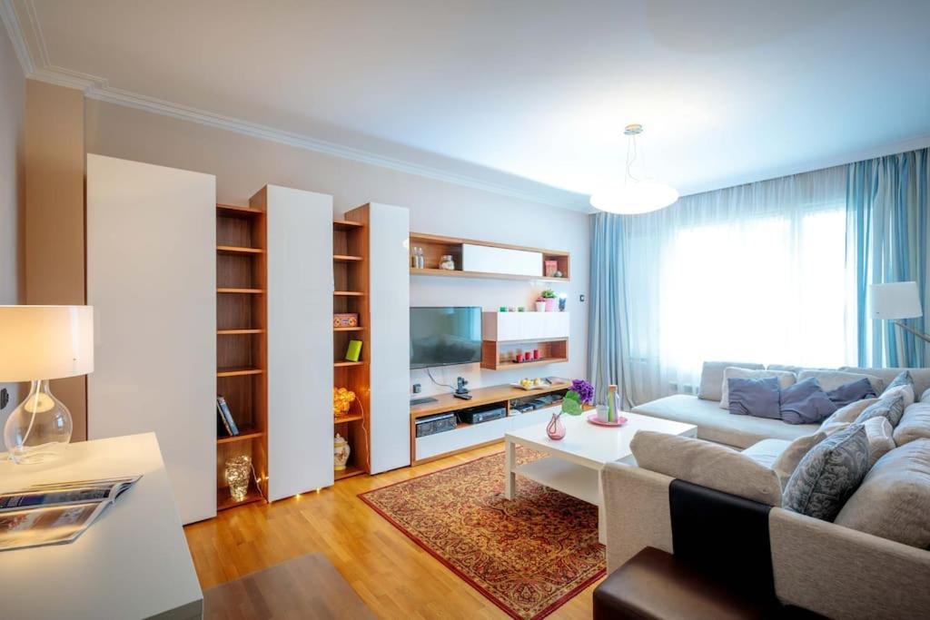 Green Apartment - Top Location, Near City Center! Sofia Bagian luar foto