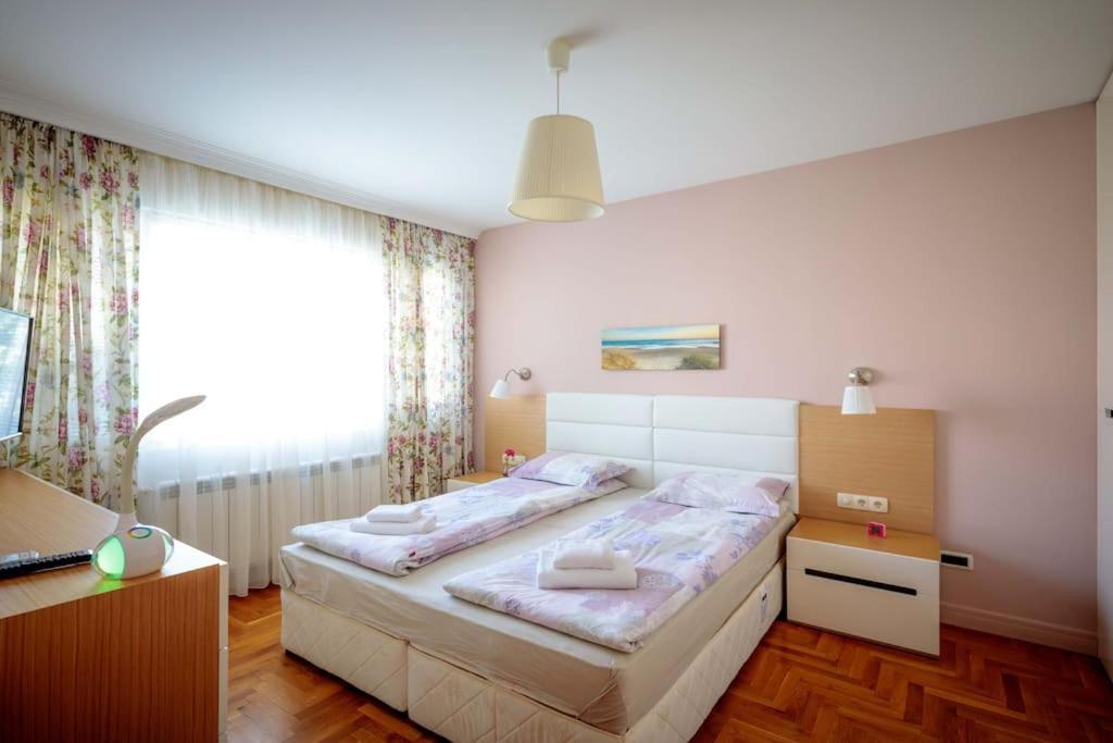 Green Apartment - Top Location, Near City Center! Sofia Bagian luar foto