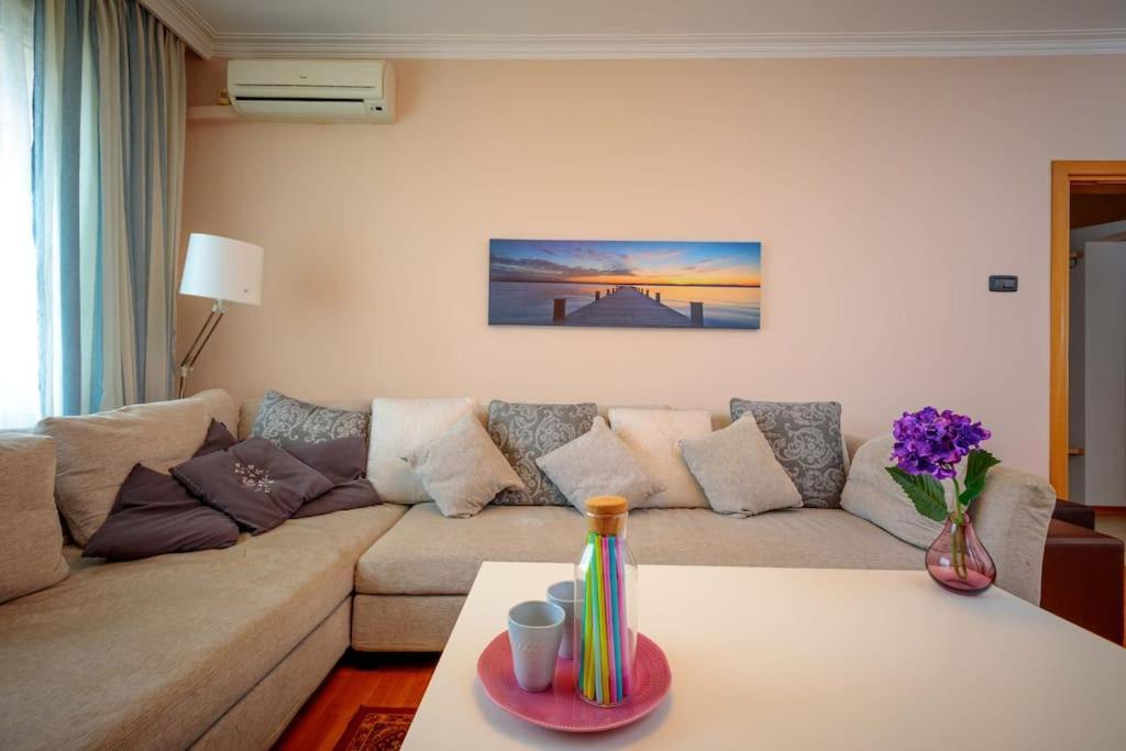 Green Apartment - Top Location, Near City Center! Sofia Bagian luar foto